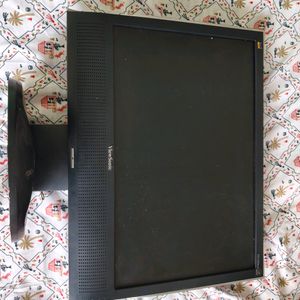 21 Inches Monitor With VGA cable