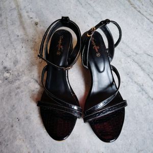 Black Heel Sandal.