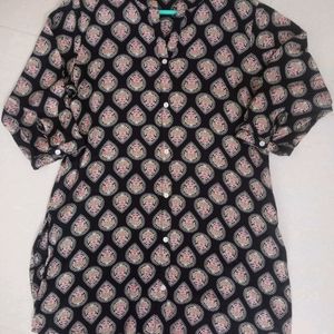 AVAASA BLACK SHORT KURTI