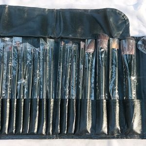 PU Leather 24 Set Of Makeup Brushes