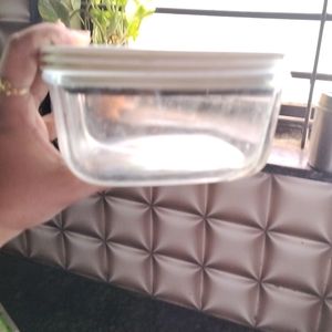 Attractive Glass Container Serving Bowl