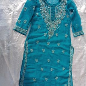 Chikankari Kurti With Mirror Work