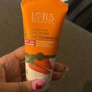 lotus sunscreen spf 50+