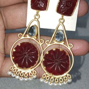 MAROON INDUCED PEARL EARRING 💃