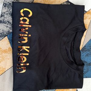 Calvin Klein T-shirt