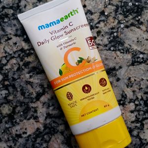Mamaearth Vitamin C Daily Glow Sunscreen SPF 50 PA