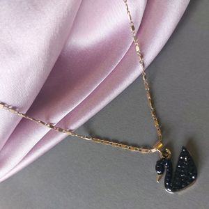 Black DUCK trendy Neckchain