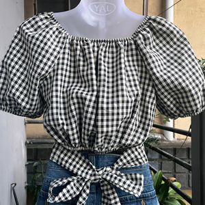 Black And White Gingham Crop Top 🎀