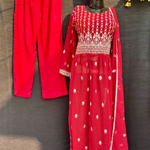 Beautiful And Trendy Readymade Suit