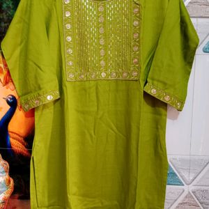 Light weight Kurti Green Colour M Size