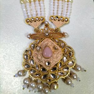 Light Peach Colour Kundan Set