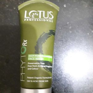 Lotus Professional Deep Pore Cleaning Face Wash