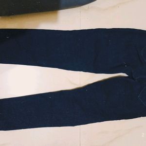 Dark Blue Skinny Jeans .