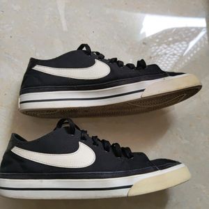 Black Nike Sneakers