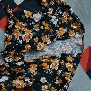 Black Floral Print Srug Of Ginger brand L size