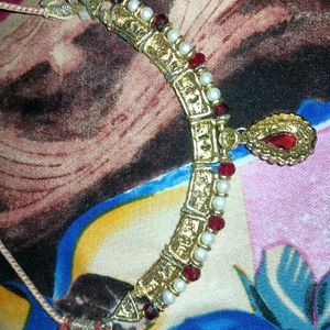 White And Red Colour Diamond Necklace