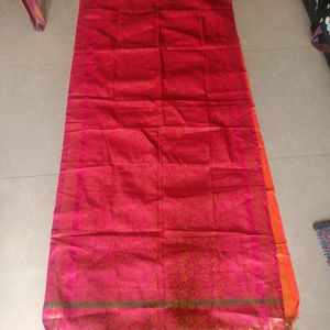 Unused  Silk 4 Shawl For Rs 330