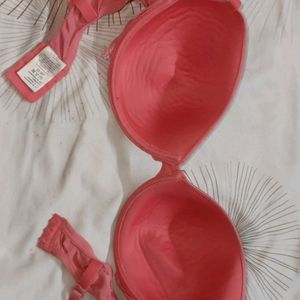 Padded Wire Bra For Heavy Breasts.