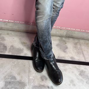 korean boy black long boots