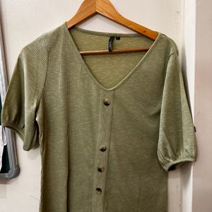 Cute Green Top Perfect For Summers