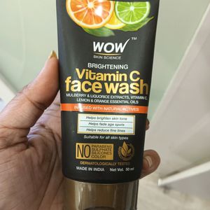 WOWSKIN SCIENCEBRIGHTENINGVitamin C face wash