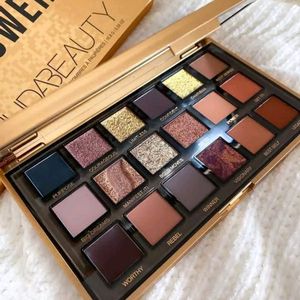 Huda Beauty Empowered Eyeshadow Palette