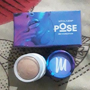 Myglamm Pose HD Foundation (Warm Sand)