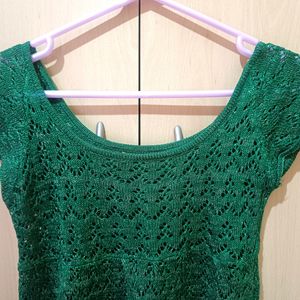 Bold Knitted Green Top With Round Neck