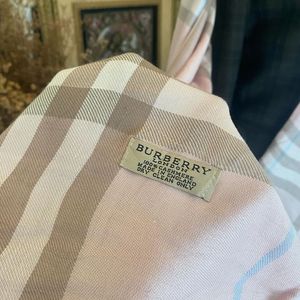 Burberry Shawl/stole