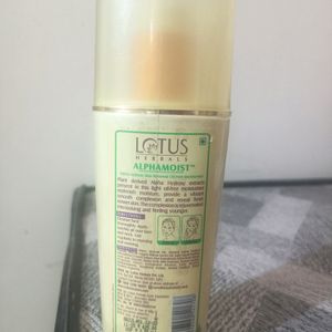 Lotus Herbals Alphamoist Oil Free Moisturizer