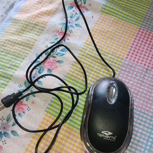 Mouse And Charger Or Led