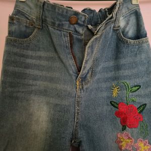 Floral Embroidered Ripped Jeans