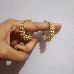 Golden Pearl Necklace