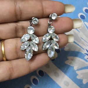 5 SET OF EAR RINGS