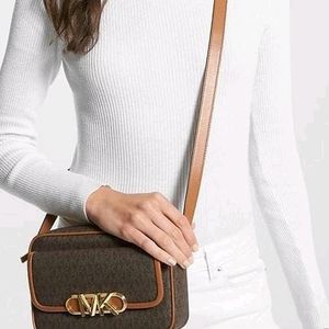 🆕️🔥Michael Kors Sling Bag