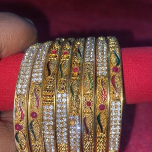 GOLD COLOUR SIDE 8  BANGLES