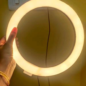 Light For Making Reels Or Selfie And Makeup