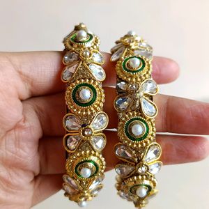 TRISHA BY KUNDAN BANGLE SET