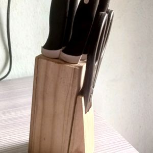 Knife Set With Stand