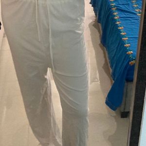 White stretchable trousers