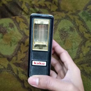 antique flashlight/VINTAGE KAKO 928 CAMERA FLASH