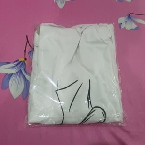 Boys T-shirt Size : Small Colour : White