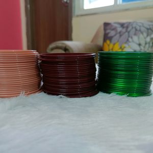 Pack Of 6 Multicolour Plastic Bangles Set .2/6