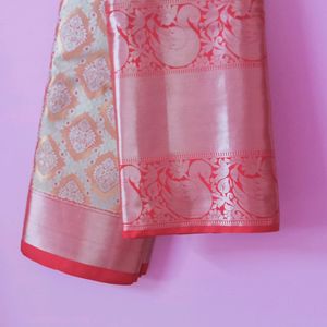 Flat Sale😍😍 Get This Pure Silk Saree @13999/