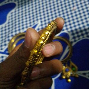 A Stylish Bangles