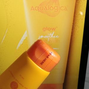 Aqualogica Glow+ Smoothie Face Wash - 100ml