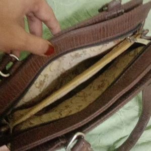 Medium Size Hand Han Bag