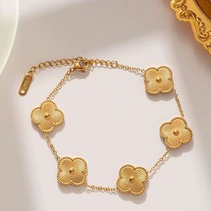 Golden Luck Leaflet Bracelet