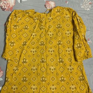 Mustard Yellow Top With 3/4 Sleeves