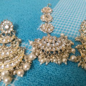 Earrings And Mangtika Set